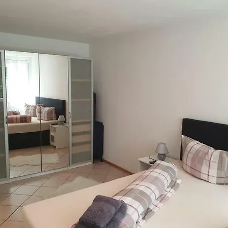 Am Ohrensbaechle דירה *